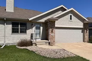 1802 Fjord Pass, Mount Horeb, WI 53572 - Photo 3