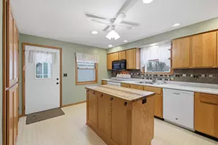 325 Chicago St, Stoughton, WI 53589 - Photo 13