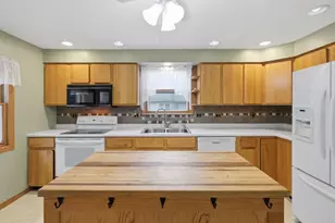 325 Chicago St, Stoughton, WI 53589 - Photo 17