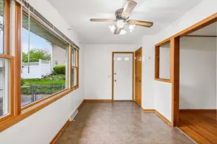 5006 Violet Ln, Madison, WI 53714 - Photo 11