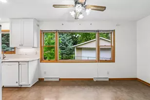 5006 Violet Ln, Madison, WI 53714 - Photo 9
