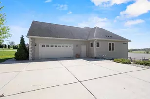 N1657 Carlin Rd, Fort Atkinson, WI 53538 - Photo 33