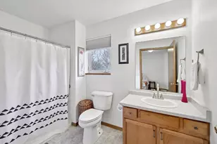1027 Melvin Ct, Madison, WI 53704 - Photo 9