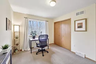 1027 Melvin Ct, Madison, WI 53704 - Photo 11