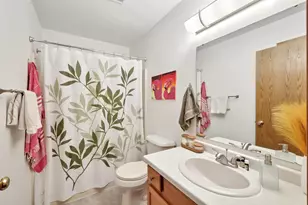 1027 Melvin Ct, Madison, WI 53704 - Photo 13
