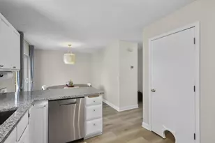 7160 McKee Rd, Madison, WI 53719 - Photo 11