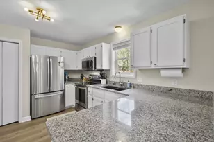 7160 McKee Rd, Madison, WI 53719 - Photo 9