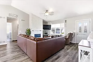 1421 21st St, Baraboo, WI 53913 - Photo 5