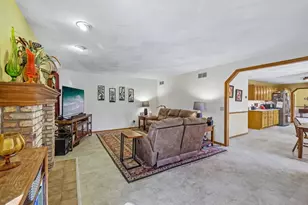 2832 Marledge St, Fitchburg, WI 53711 - Photo 17