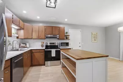 2402 Westbrook Lane, Madison, WI 53711 - Photo 13