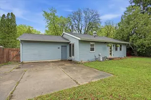 2402 Westbrook Ln, Madison, WI 53711 - Photo 41