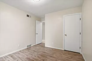 2402 Westbrook Ln, Madison, WI 53711 - Photo 25