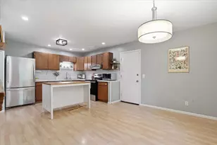 2402 Westbrook Ln, Madison, WI 53711 - Photo 15