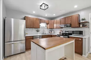 2402 Westbrook Ln, Madison, WI 53711 - Photo 11