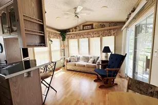 391 Skyline Dr, Edgerton, WI 53534 - Photo 9