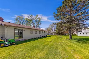 621 Holly Rd, Beloit, WI 53511 - Photo 19