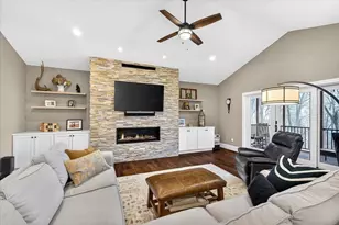 3167 Woodhill Cir, Verona, WI 53593 - Photo 7