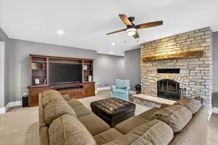 3167 Woodhill Cir, Verona, WI 53593 - Photo 25