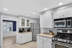 450 Charles Ln, Madison, WI 53711 - Photo 7