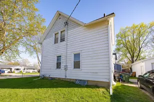 433 N High St, Fort Atkinson, WI 53538 - Photo 39