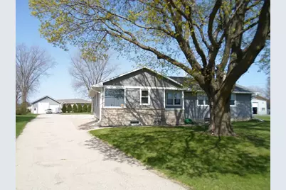 1804 N Spring Street, Beaver Dam, WI 53916 - Photo 1