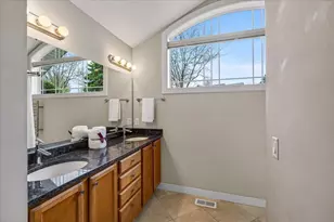 1612 Dewberry Dr, Madison, WI 53719 - Photo 23
