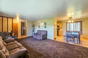 10726 County Road K Rd, Beloit, WI 53511 - Photo 9