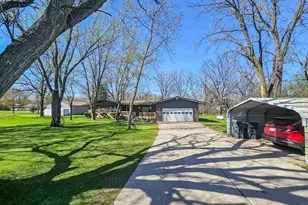 10726 County Road K Rd, Beloit, WI 53511 - Photo 5