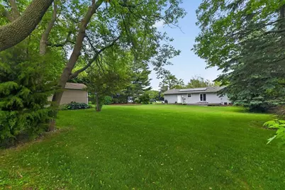 1425 Hyland Drive, Stoughton, WI 53589 - Photo 3