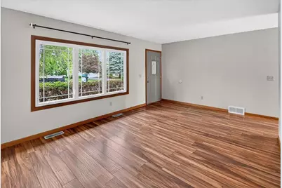 1425 Hyland Drive, Stoughton, WI 53589 - Photo 7