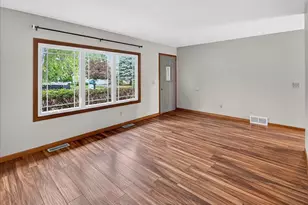 1425 Hyland Dr, Stoughton, WI 53589 - Photo 7