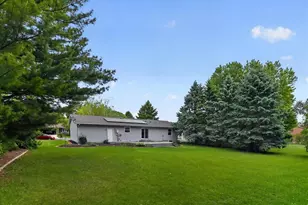 1425 Hyland Dr, Stoughton, WI 53589 - Photo 25