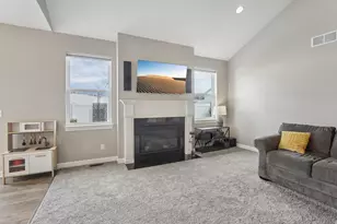 2788 Leo Mary St, Fitchburg, WI 53711 - Photo 13