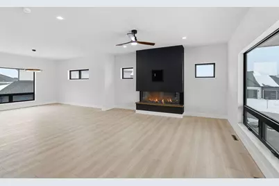 1405 Yeske Drive, Waunakee, WI 53597 - Photo 3