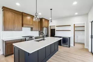 1405 Yeske Dr, Waunakee, WI 53597 - Photo 13