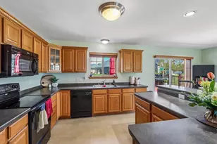 713 Bridlewood Ln Ln, Watertown, WI 53094 - Photo 15