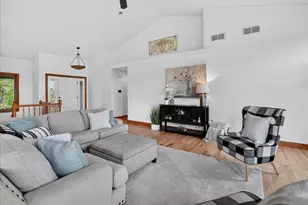 2988 Wyndwood Way, Sun Prairie, WI 53590 - Photo 9