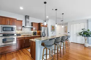 137 E Wilson St, Madison, WI 53703 - Photo 5