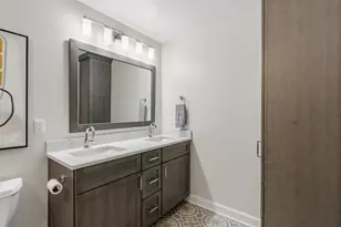 137 E Wilson St, Madison, WI 53703 - Photo 23