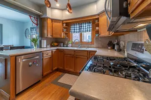 197 W Geneva St, Williams Bay, WI 53191 - Photo 9