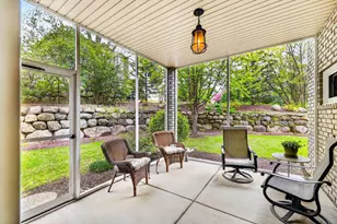 34 Cherokee Cir, Madison, WI 53704 - Photo 29
