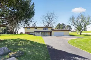 1159 Pember Rd, Janesville, WI 53546 - Photo 3
