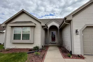 4011 Creekside Dr, Janesville, WI 53548 - Photo 3