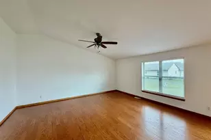 4011 Creekside Dr, Janesville, WI 53548 - Photo 7