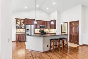 248 Greenway Cir, Deerfield, WI 53531 - Photo 5