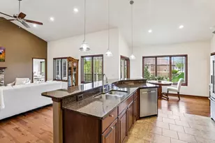 248 Greenway Cir, Deerfield, WI 53531 - Photo 9