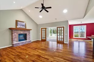 1642 Bellewood Dr, Waunakee, WI 53597 - Photo 7