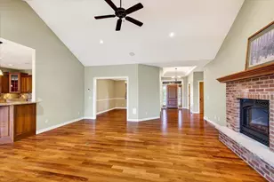 1642 Bellewood Dr, Waunakee, WI 53597 - Photo 11