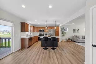 816 Blue Crane Run, Madison, WI 53593 - Photo 9