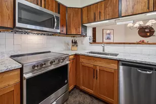 917 Harbor House Dr, Madison, WI 53719 - Photo 17